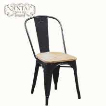 Venta al por mayor de muebles baratos de Alibaba, metal negro, silla de comedor, silla antigua con barra de madera en la parte superior